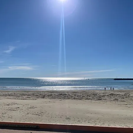 Face A La Sejour Famille - Vue - Au Pied - * Palavas-les-Flots