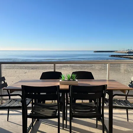 Face A La Sejour Famille - Vue - Au Pied - Palavas-les-Flots